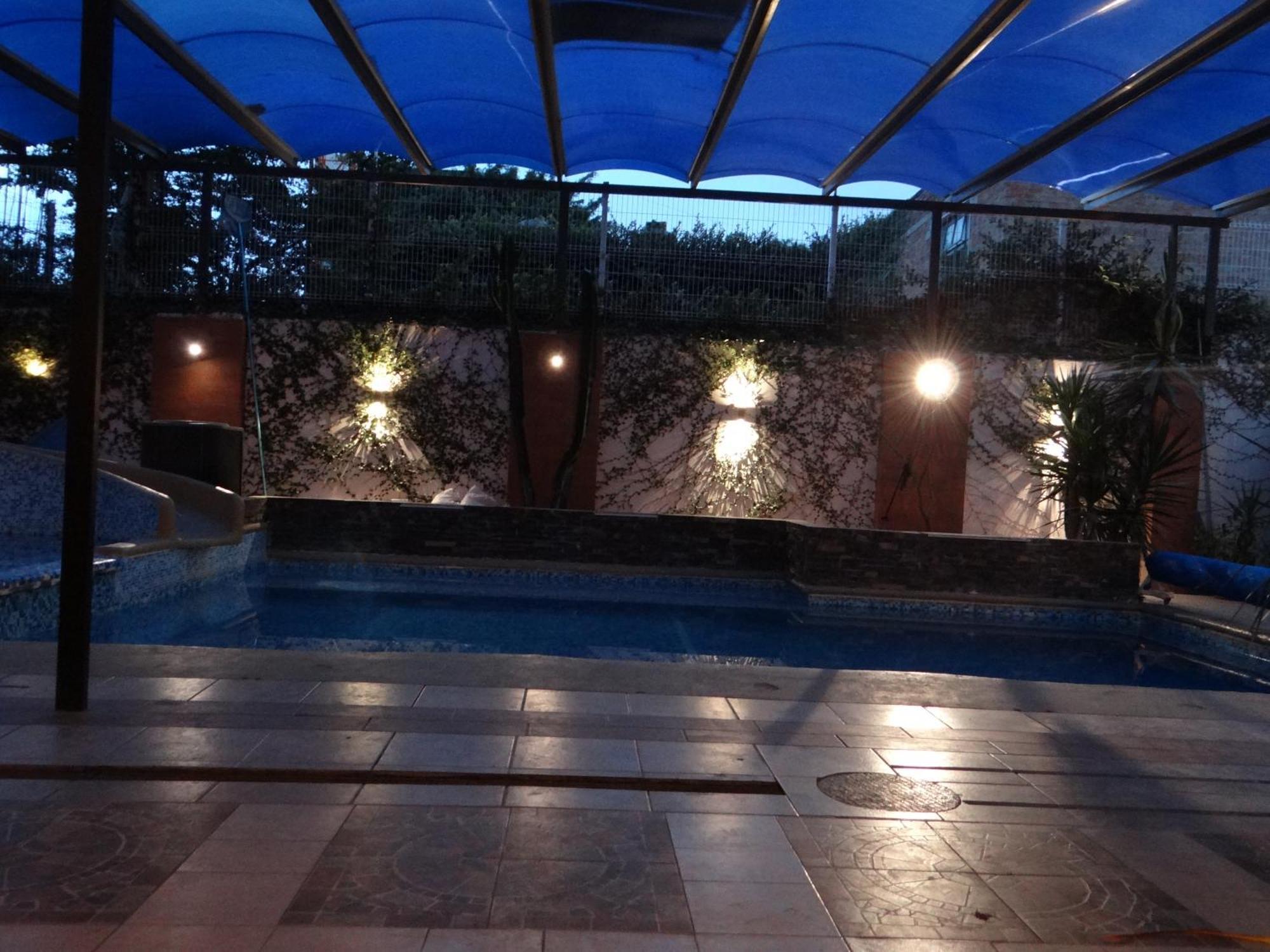 Hostal Vitta Гвадалахара Екстер'єр фото